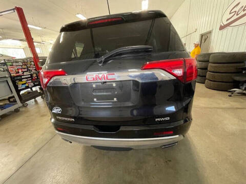 2017 GMC Acadia Denali