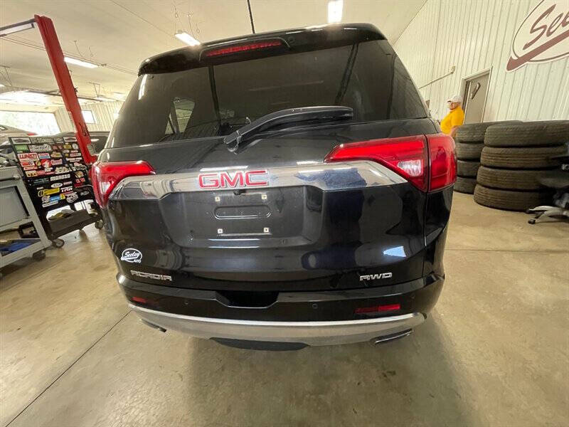 2017 GMC Acadia Denali