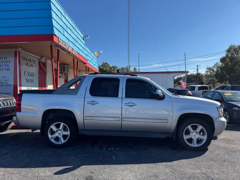 2011 Chevrolet Avalanche LS