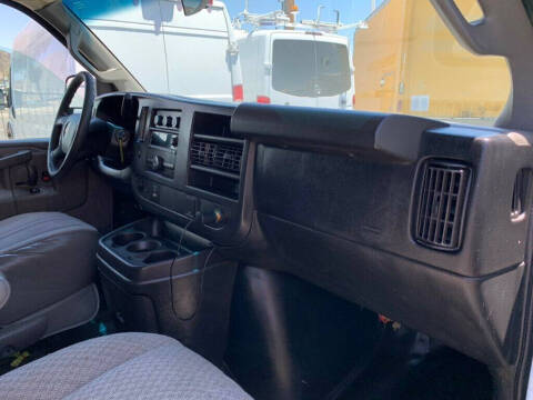 2017 GMC Savana 2500