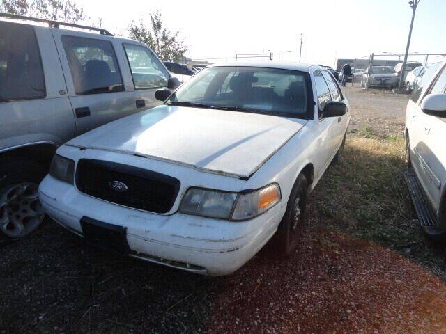 2005 Ford Crown Victoria for sale at CARZ R US 1 in Heyworth IL