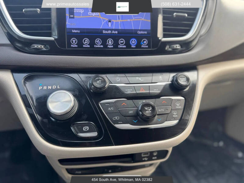 2017 Chrysler Pacifica Touring-L Plus