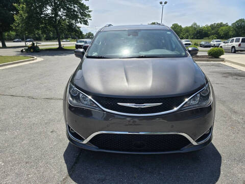 2017 Chrysler Pacifica Touring-L Plus