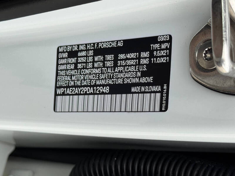 2023 Porsche Cayenne E-Hybrid Platinum Edition