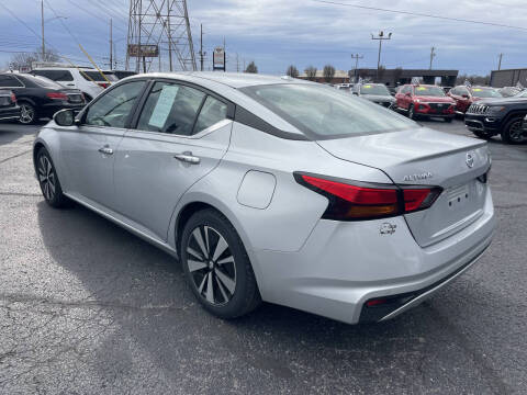 2022 Nissan Altima 2.5 SV