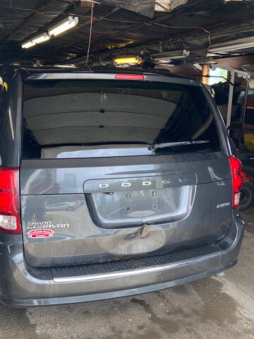 2011 Dodge Grand Caravan Crew