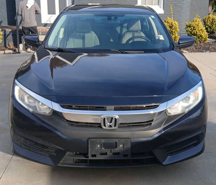 2017 Honda Civic LX's photo