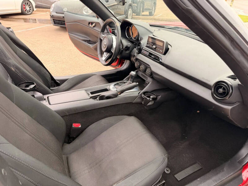 2016 Mazda MX-5 Miata Sport