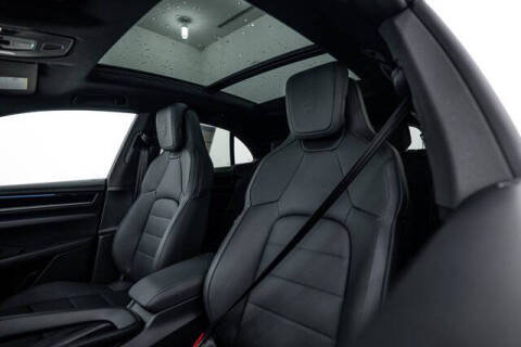 2025 Porsche Macan 4S Electric