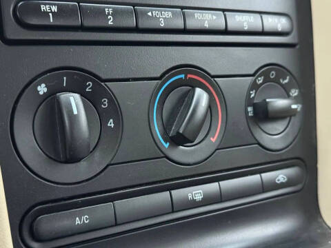 2009 Ford Mustang V6 Deluxe