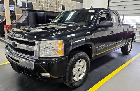 2009 Chevrolet Silverado 1500 for sale at Angelo's Auto Sales in Lowellville OH