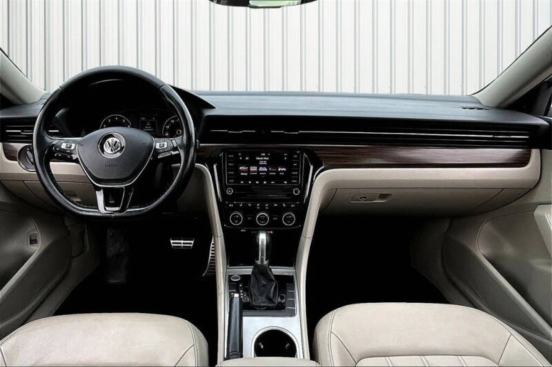 2020 Volkswagen Passat SEL