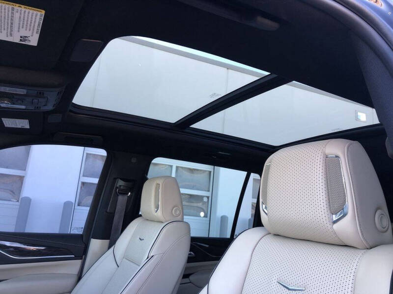 2023 Cadillac Escalade ESV Premium Luxury