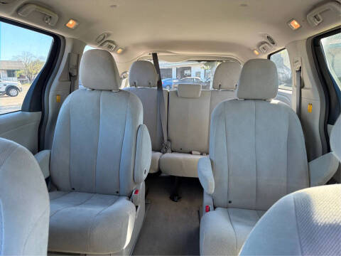 2012 Toyota Sienna