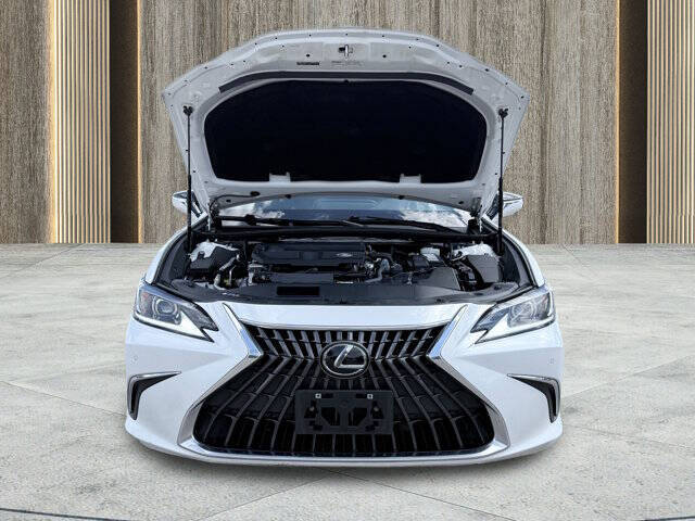 2022 Lexus ES 250