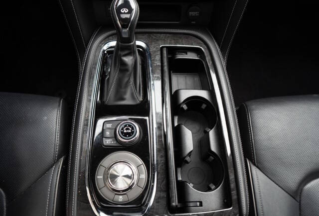 2020 Infiniti QX80 Luxe