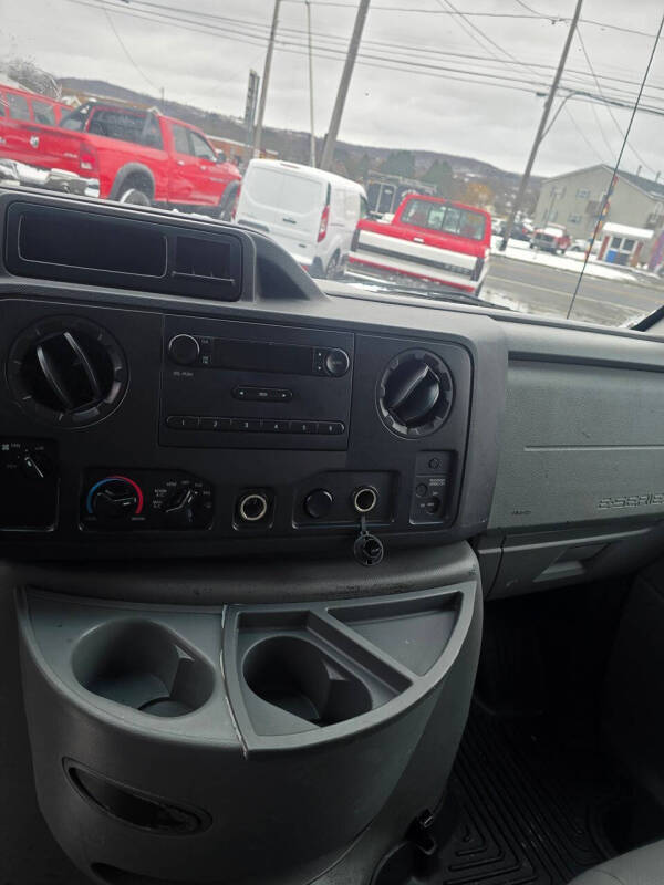 2011 Ford E-Series E-450 SD