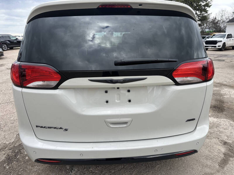 2020 Chrysler Pacifica Launch Edition