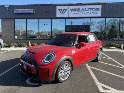 2023 MINI Hardtop 4 Door