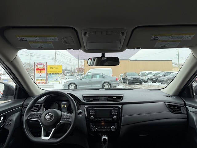 2017 Nissan Rogue SV