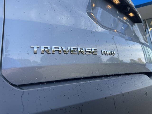 2023 Chevrolet Traverse LT Cloth