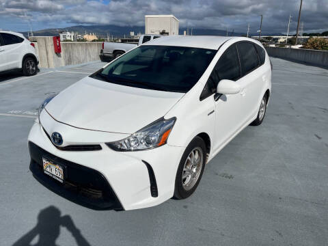 2015 Toyota Prius v Three