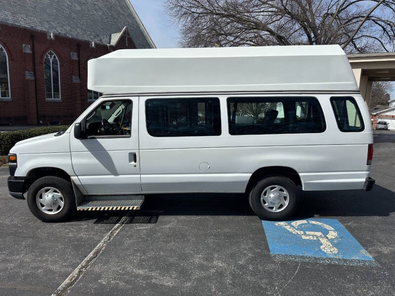 2012 Ford E-Series E-350 SD