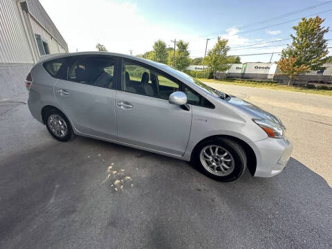 2015 Toyota Prius v Two