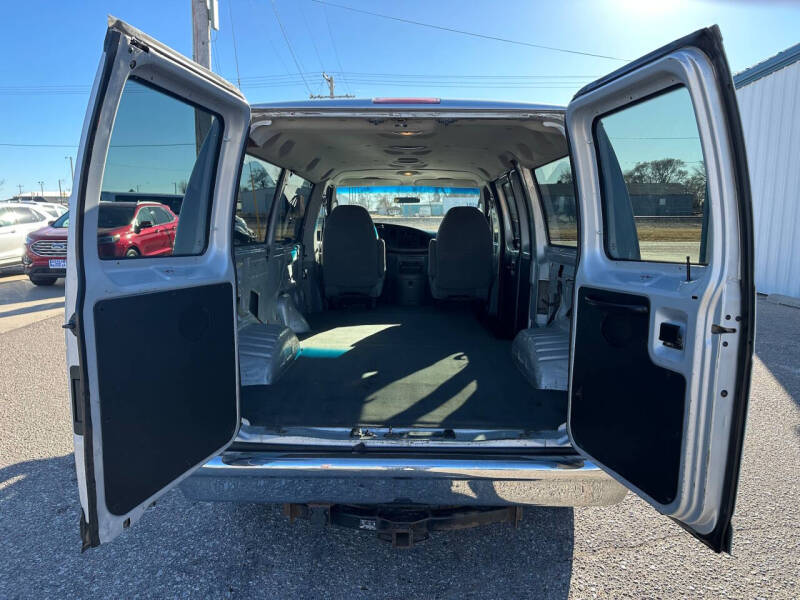 2006 Ford E-Series E-150