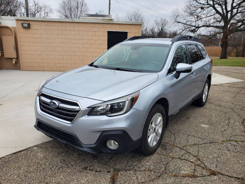 2019 Subaru Outback for sale at COOP'S AFFORDABLE AUTOS LLC in Otsego MI