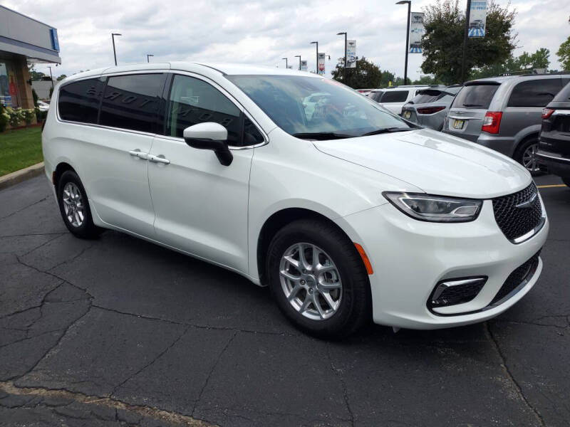 2023 Chrysler Pacifica Touring L