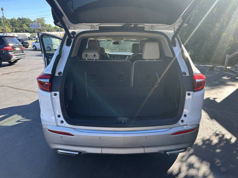 2020 Buick Enclave Essence