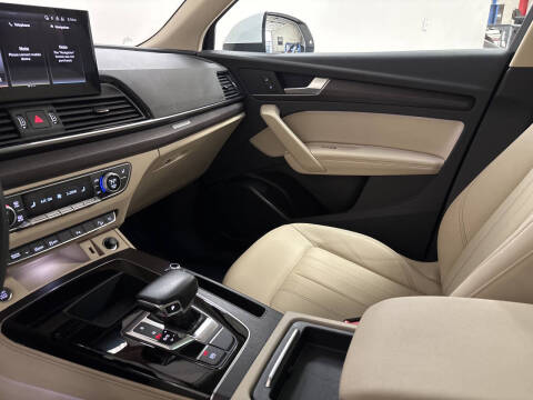 2022 Audi Q5 quattro Premium Plus 40 TFSI