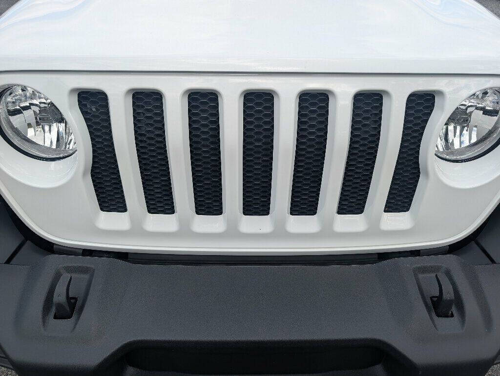 2023 Jeep Wrangler 38