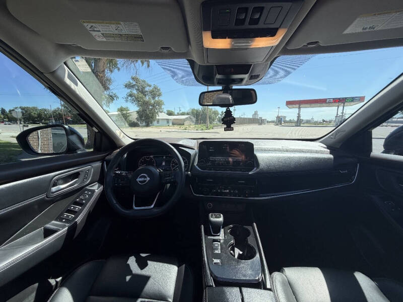 2023 Nissan Rogue SL