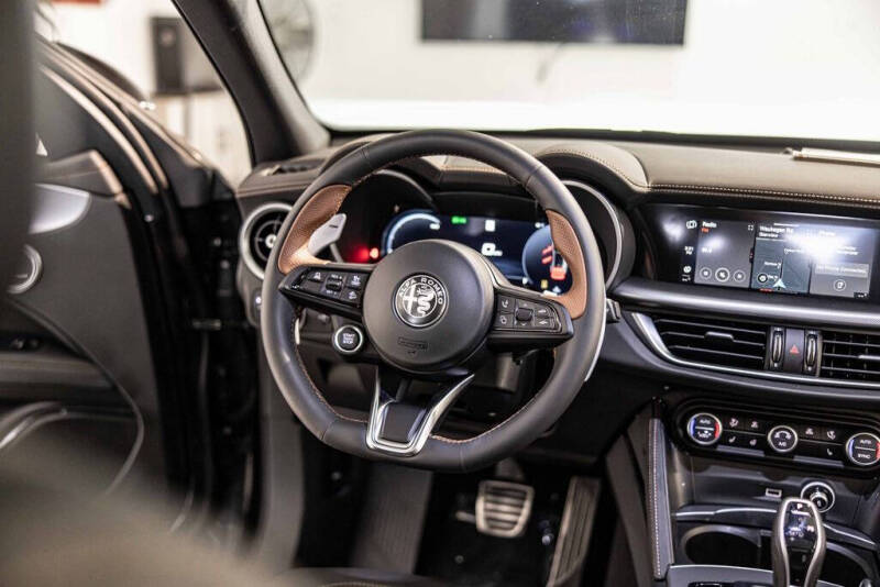 2025 Alfa Romeo Stelvio