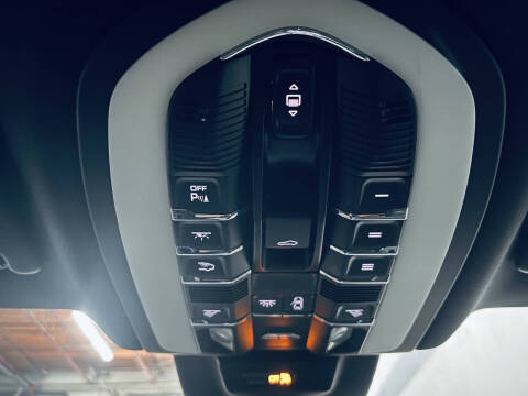 2017 Porsche Macan