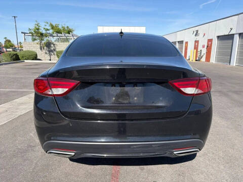2015 Chrysler 200 S