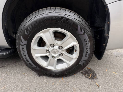 2019 Toyota Sequoia SR5