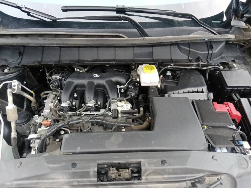 2024 Nissan Pathfinder SV