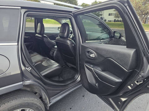 2019 Jeep Cherokee Latitude Plus