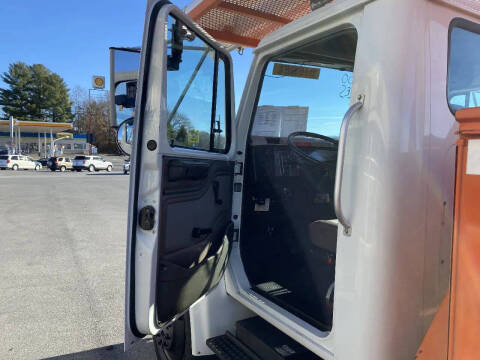 2002 International 4700