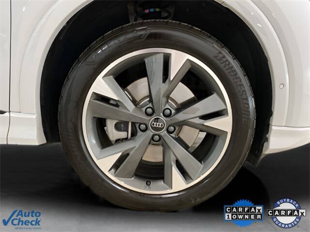 2024 Audi Q4 e-tron quattro Premium Plus 50