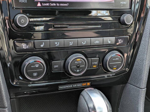 2021 Volkswagen Passat R-Line