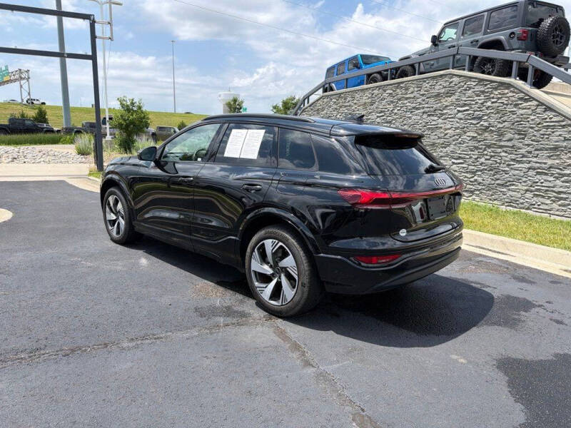 2025 Audi Q6 e-tron quattro Premium Plus