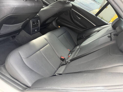 2018 BMW 3 Series 330i