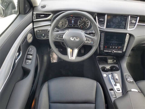 2025 Infiniti QX50 Luxe