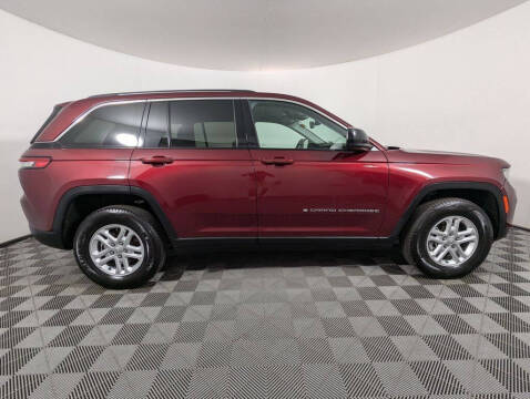 2024 Jeep Grand Cherokee Laredo