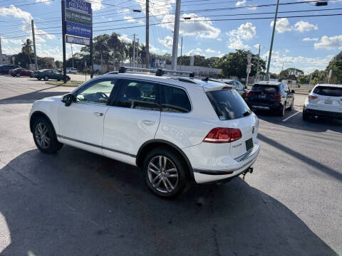 2016 Volkswagen Touareg VR6 Lux