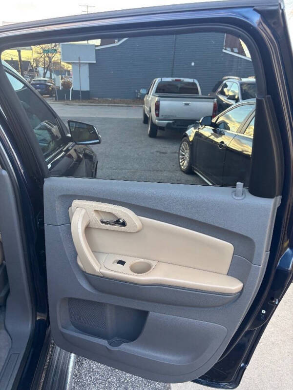 2011 Chevrolet Traverse LT